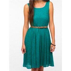 🌻 HOST PICK 🌻 Urban Outfitters Pins & Needles Green Lace Summer Dress